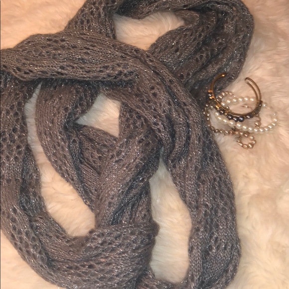 Crochet Silver Sparkle Scarf - Picture 4 of 4